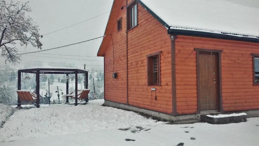 Cottage Ozerniy Lazeshchyna Exterior foto