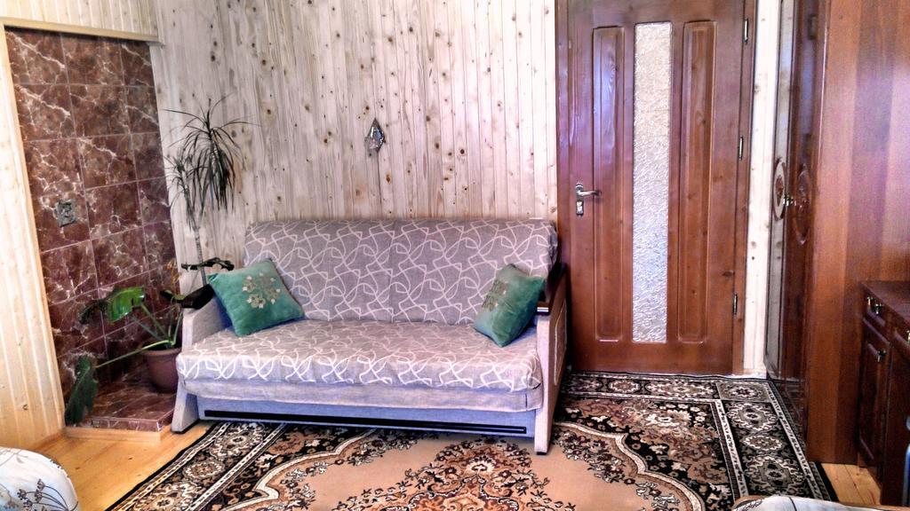 Cottage Ozerniy Lazeshchyna Habitación foto